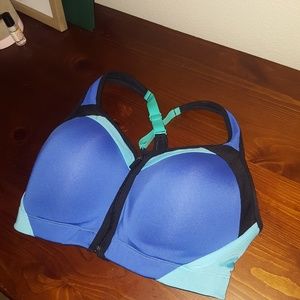 C9 zip up sports bra
